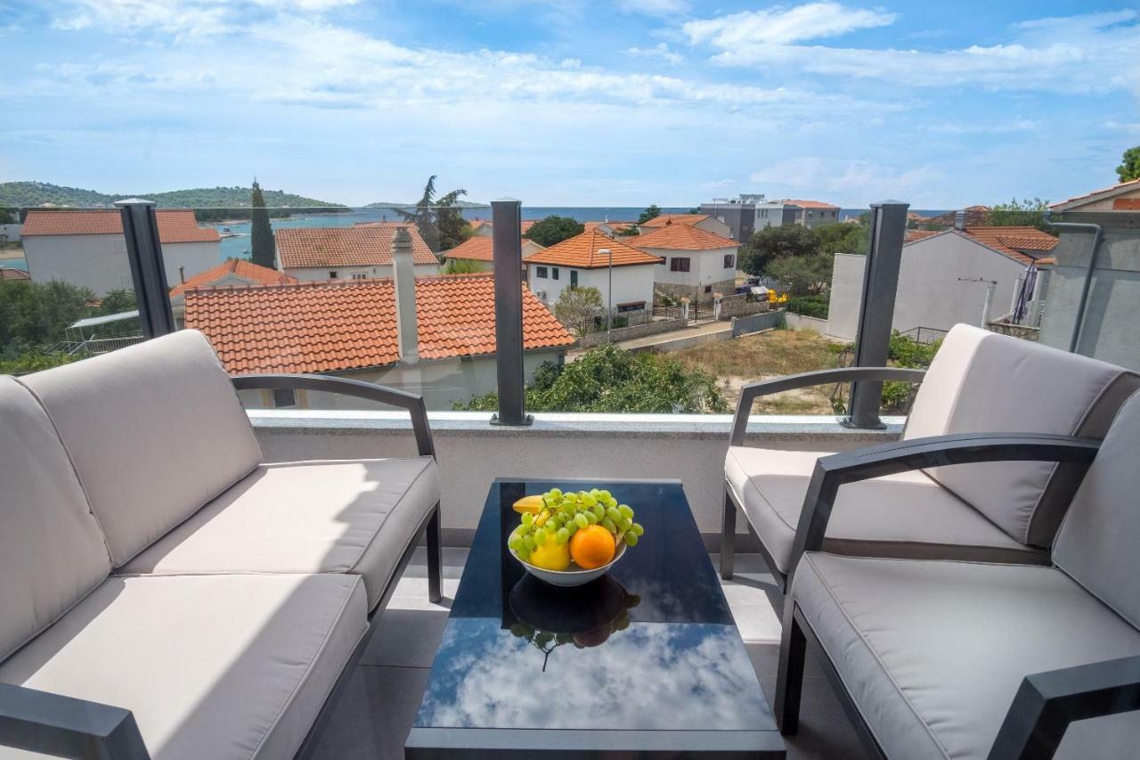 Luxury View Apartments Рогозница Экстерьер фото