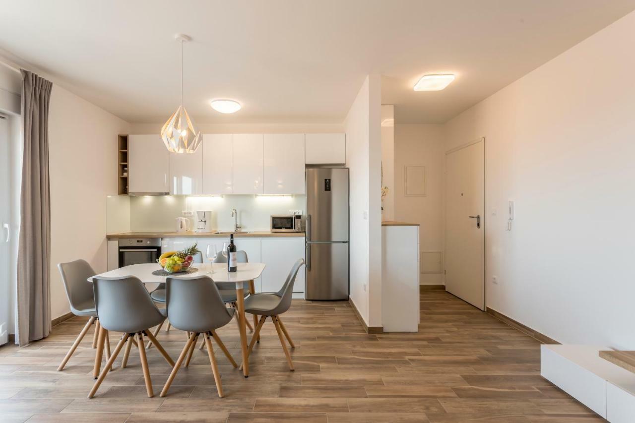 Luxury View Apartments Рогозница Экстерьер фото