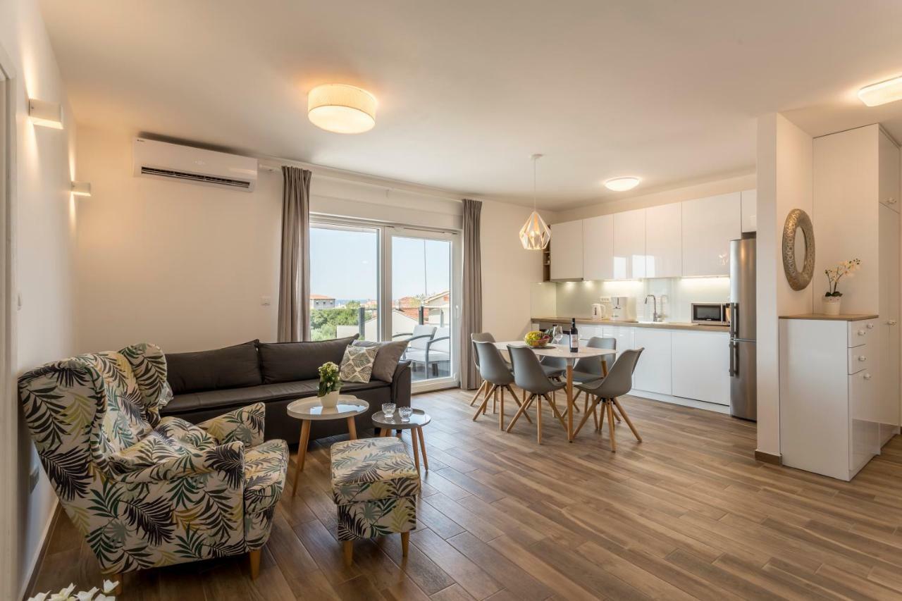 Luxury View Apartments Рогозница Экстерьер фото