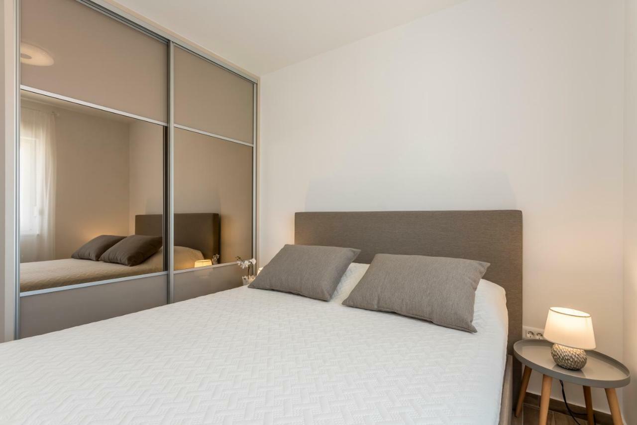 Luxury View Apartments Рогозница Экстерьер фото