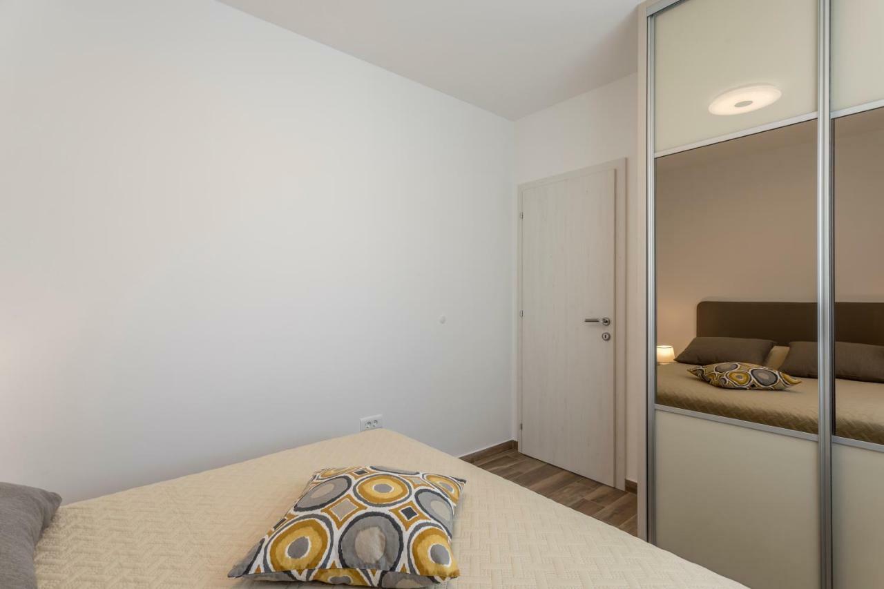 Luxury View Apartments Рогозница Экстерьер фото