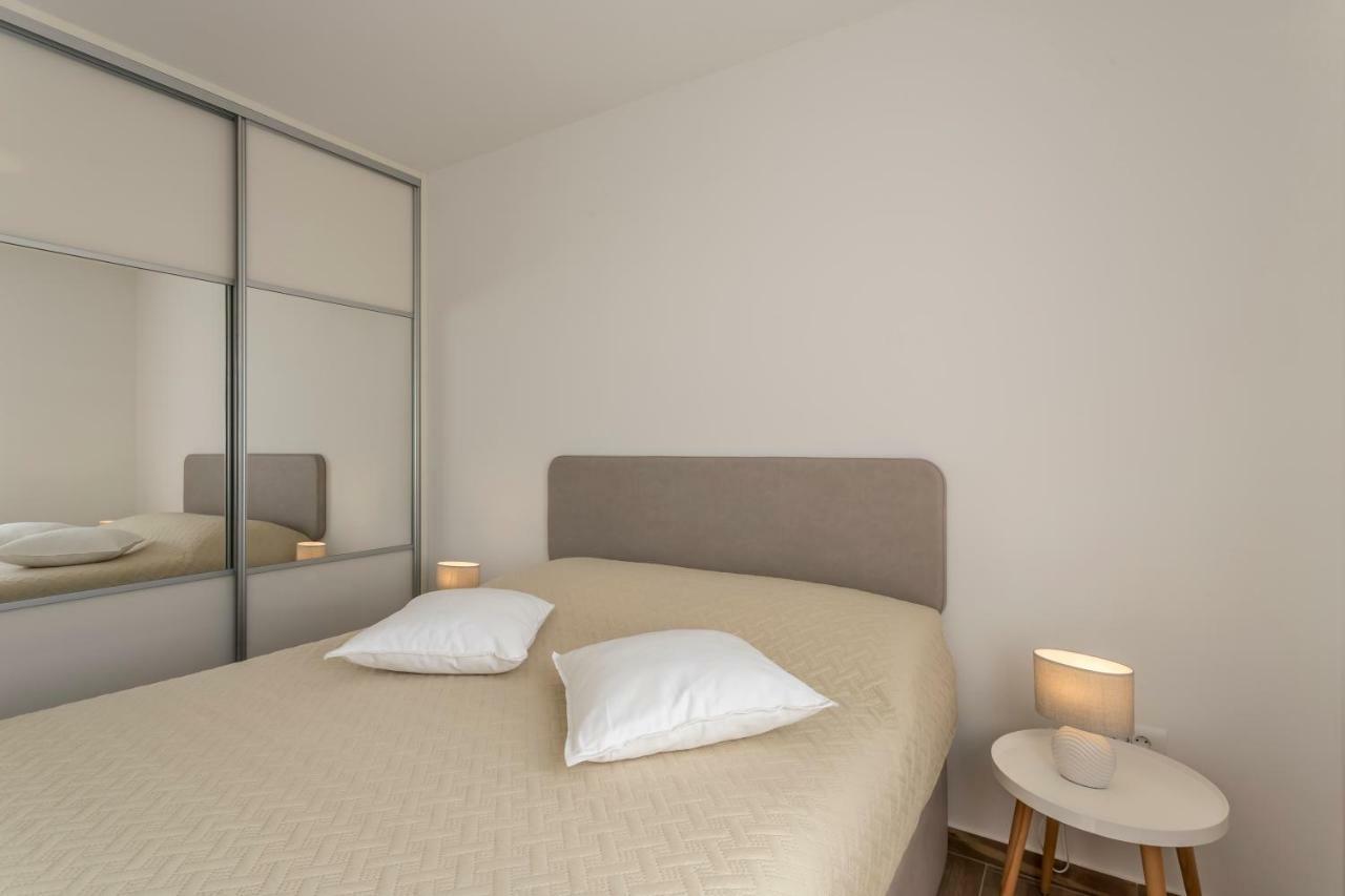 Luxury View Apartments Рогозница Экстерьер фото